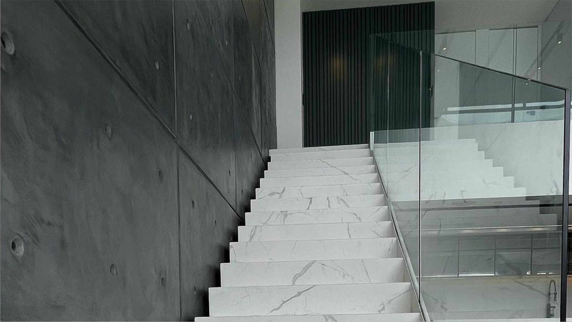 Escalera de piedra tecnologica Carrara